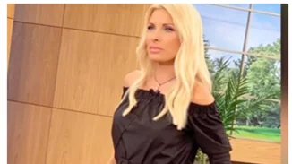 Ελένη Μενεγάκη | Η φωτογραφία με τα λουλούδια και η ερώτηση στους followers