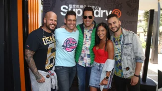 Λαμπερό Opening Party στο νέο Superdry store
