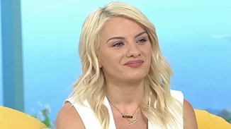 Ασημίνα Ουστάλλι | Τα δύσκολα παιδικά χρόνια & η απάντηση για το ειδύλλιο με τον Πανούλη