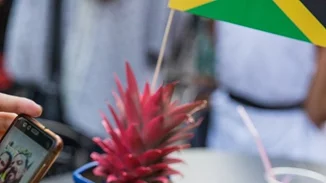 Αυτό το καλοκαίρι τα TGI Fridays μας ταξιδεύουν στην εξωτική Καραϊβική