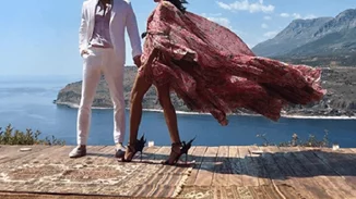 Δες ποιο ζευγάρι της ελληνικής showbiz παντρεύτηκε "κρυφά" την Κυριακή