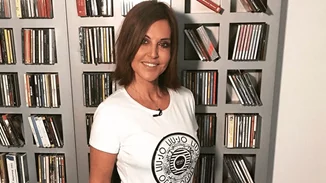 Αλεξάνδρα Παλαιολόγου | Το σώμα της 51χρονης με μαγιό προκαλεί ζάλη