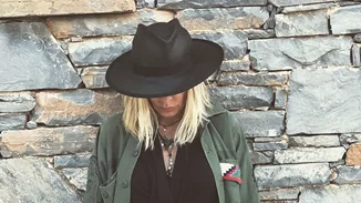 Άννα Βίσση | «Ηλιοτρόπια»: Το νέο album της κυκλοφόρησε και έγινε αμέσως no1