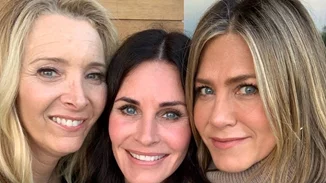 Η Jennifer Aniston ευχήθηκε στην Courteney Cox με το καλύτερο μήνυμα