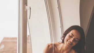 Το πιο iconic ξηρό λάδι σώματος και μαλλιών ανανεώνεται