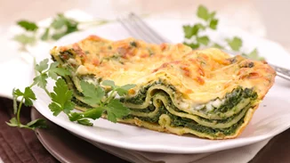 Λαζάνια με σπανάκι και φέτα | Η πιο νόστιμη συνταγή ζυμαρικών για το μεσημεριανό σου