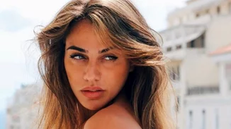 Κόνι Μεταξά | Η φωτογραφία που το Instagram "κατέβασε" και το σχόλιο για τις γυναίκες πως ζήλεψαν (pics)