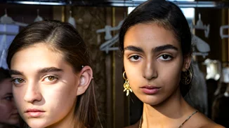 Beauty FAQs | Μαύροι κύκλοι, πότε λήγουν τα καλλυντικά, η σωστή απόχρωση μέικ απ και άλλα