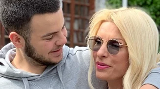 Full in love ο γιος της Ελένης Μενεγάκη | Δες τις φωτογραφίες