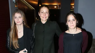 Τζένη Μπαλατσινού | Έφτασε στην Αθήνα η κόρη της για τον γάμο (φωτογραφία)