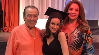 Χαρές στην οικογένεια του Τόλη Βοσκόπουλου και της Άντζελας Γκερέκου | Φωτογραφίες με την κόρη τους