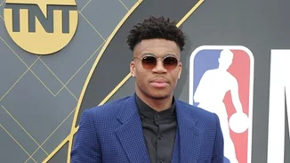 Ακόμα μια επιτυχία για τον Γιάννη Αντετοκούνμπο! Αναδείχθηκε «Αθλητής της χρονιάς»