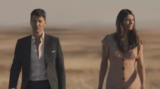 Σάκης Ρουβάς | Η Ηλιάνα Παπαγεωργίου πιο καυτή από ποτέ πρωταγωνίστρια στο νέο του video clip!