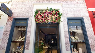 Ξέρουμε πού θα βρεις τα πιο ωραία κοσμήματα στη Σαντορίνη