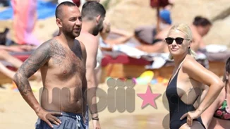 Λάουρα Νάργες - Κώστας Αναγνωστόπουλος | Διακοπές για δύο στο νησί των Ανέμων