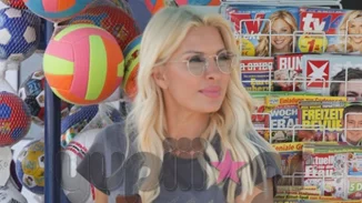 Ελένη Μενεγάκη | Στη Ραφήνα λίγο πριν την έναρξη των καλοκαιρινών της διακοπών!