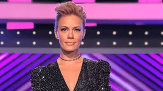 Η λαμπερή εμφάνιση της Ζέτας Μακρυπούλια στο τρέιλερ της νέας της εκπομπής