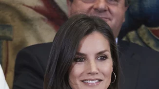 H βασίλισσα Λετίσια φόρεσε ένα φόρεμα Zara που δεν κοστίζει ούτε 20 ευρώ