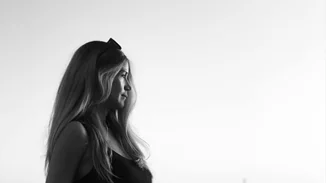 H Ιωάννα Παππά σε δύο τέλεια πορτραίτα με φουσκωμένη κοιλίτσα λίγο πριν γεννήσει