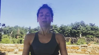 "Φέτες" η Βαλέρια Κουρούπη | Δες το απίστευτο σώμα που έχει "χτίσει" η ηθοποιος