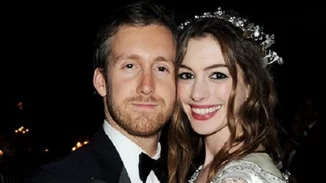 Anne Hathaway | Μετά από πολλές προσπάθειες, η 36χρονη θα γίνει μανούλα για δεύτερη φορά!