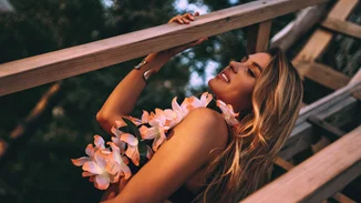 Το απόλυτο προϊόν για τα μάτια που τα κάνει όλα: Αντηλιακή και αντιγηραντική προστασία, κάλυψη και ενυδάτωση