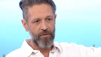 Αιμίλιος Χειλάκης | Δεν θα πιστεύετε την αλλαγή που έκανε στα μαλλιά του!