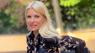 Ελένη Μενεγάκη | Το album των καλοκαιρινών της διακοπών μέχρι τώρα!