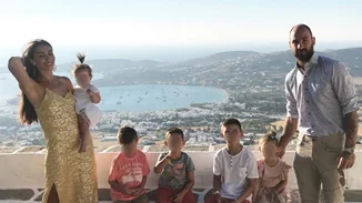 Η οικογένεια Σπανούλη στην Ζάκυνθο | Το απίστευτο σώμα της Ολυμπίας Χοψονίδου μετά από πέντε γέννες (pics)