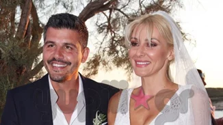 Μαρία Φραγκάκη & Νίκος Μάρκογλου | Το άλμπουμ του παραμυθένιου γάμου τους στην Πάρο