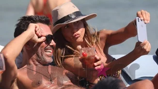 Ιωσήφ Μαρινάκης & Χρύσα Καλπάκη | Χαλαρές στιγμές στη Μύκονο!