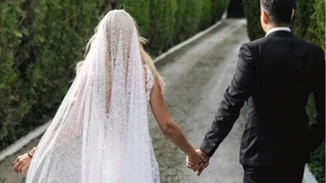 Η Έλενα Ράπτη  παντρεύτηκε «κρυφά» | Το παραμυθένιο νυφικό και τα τρυφερά λόγια (pics)