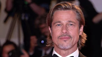 Ο Brad Pitt με ατημέλητο look στους δρόμους του Μαλιμπού