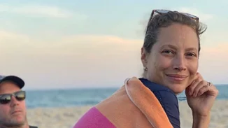 Christy Turlington | Στην Ελλάδα για διακοπές το Top Model των 90s