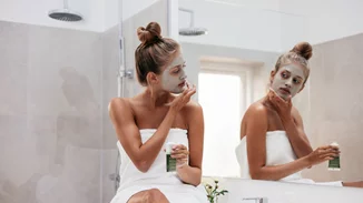 Γιατί η ροζ άργιλος είναι το τέλειο συστατικό για την ευαίσθητη επιδερμίδα σου