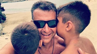 Γιώργος Λιάγκας | Καλοκαιρινή απόδραση με τους γιους του! Σε ποιο νησί βρέθηκε;