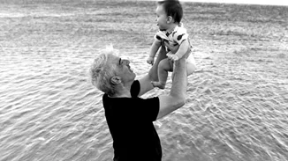 Σίμος Κεδίκογλου - Ελισάβετ Κατσαμάκη | Το πρώτο καλοκαίρι με τον 8 μηνών γιο τους! (pics)