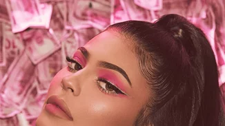 Kylie Jenner x Balmain | Μία μαγική συνεργασία της οποίας οι πρώτες εικόνες μόλις κυκλοφόρησαν