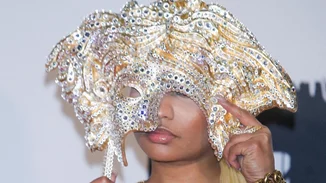 Quiz | Διάσημη τραγουδίστρια εγκαταλείπει το τραγούδι