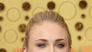 Η Sophie Turner 'δανείζει' τη φωνή της στην Πριγκίπισσα Charlotte