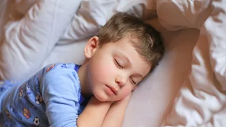 5 συμβουλές για την ομαλή επιστροφή στην ρουτίνα του ύπνου