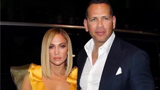 Jennifer Lopez | Πιο σέξι από ποτέ στην πρεμιέρα της ταινίας της με τον αρραβωνιαστικό της