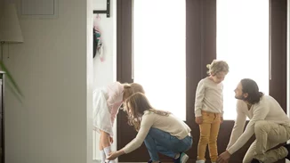 9 φράσεις που προτρέπουν το παιδί να μιλήσει για την πρώτη μέρα στο σχολείο