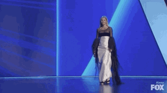 Τι συνέβη με το περπάτημα της Gwyneth Paltrow στα Emmy;