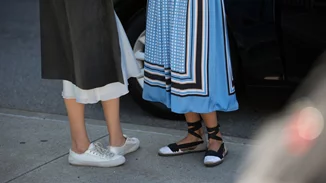 Τι παπούτσια να φορέσω τώρα που ο καιρός αλλάζει