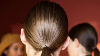 Πώς θα πετύχεις το τέλειο χτένισμα, σαν αυτά που βλέπεις στα catwalks