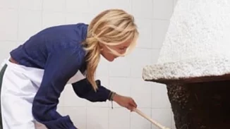 Επίσκεψη Mαρέβας Μητσοτάκη στη Θεσσαλονίκη | Άνοιξε φύλλο και φούρνισε (pics)