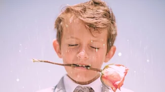 Τρόποι για να διδάξεις στα παιδιά σου την έννοια της συναίνεσης