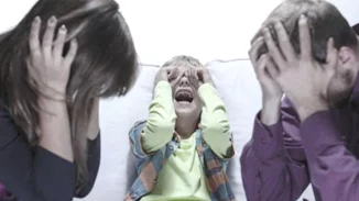 Πώς οι γονείς, συχνά, κάνουμε τα εύκολα, δύσκολα – 4 ιστορίες