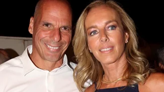 Δανάη Στράτου | Το υπέροχο outfit που φόρεσε στο Ηρώδειο με τον Γιάνη Βαρουφάκη